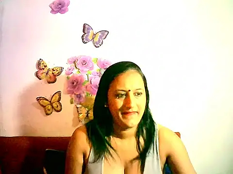 Snapshot of Indiansexyboobs18 chatting on November 10, 2025, 8:19 am Indiansexyboobs18 online show from November 10, 2025, 8:19 am