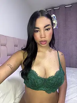 karolaalcendra online show from January 18, 2026, 3:54 am