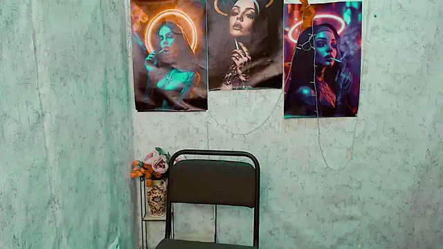 EmmaCat  online show from March 27, 2026, 6:20 pm