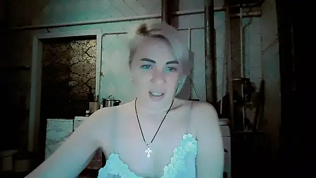 EmmaCat  online show from February 15, 2026, 10:47 am