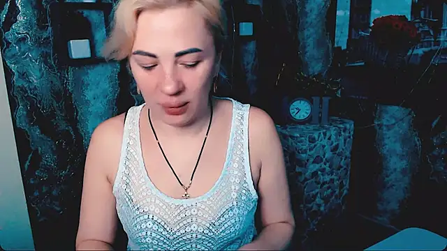 EmmaCat  online show from January 8, 2026, 6:19 am