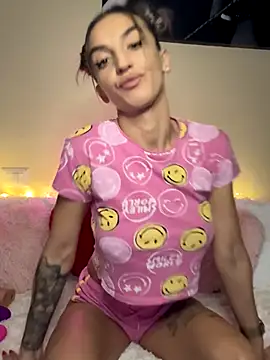 adelabby9 online show from September 20, 2025, 4:23 pm