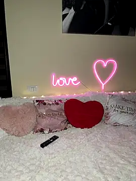 adelabby9 online show from September 27, 2025, 2:01 pm