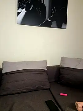 adelabby9 online show from October 17, 2025, 11:12 am