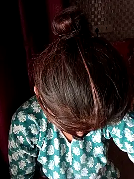Snapshot of Arti_ chatting on September 25, 2025, 8:42 am Arti online show from September 25, 2025, 8:42 am