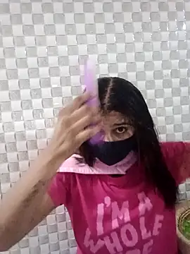 Snapshot of Arti_ chatting on October 6, 2025, 12:06 pm Arti online show from October 6, 2025, 12:06 pm