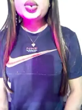 Cutie-Whiskey1 online show from December 17, 2025, 7:41 pm