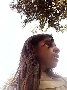 Snapshot of Saloni-Gupta chatting on February 6, 2026, 8:54 am Saloni-Gupta online show from February 6, 2026, 8:54 am