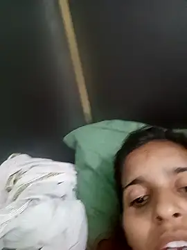 Snapshot of Saloni-Gupta chatting on March 23, 2026, 8:41 pm Saloni-Gupta online show from March 23, 2026, 8:41 pm