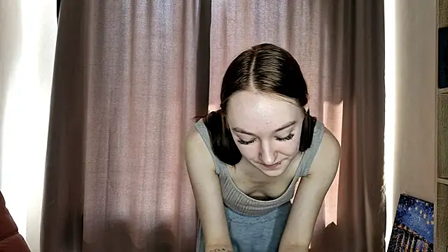 Snapshot of BritniMaddocks chatting on September 17, 2025, 7:10 am BritniMaddocks online show from September 17, 2025, 7:10 am