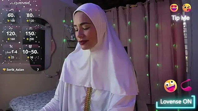 ShanaJamil online show from November 4, 2025, 12:09 pm