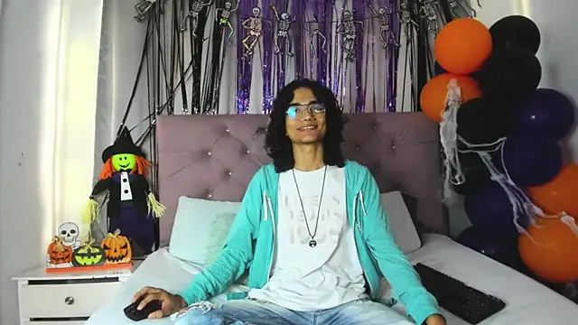 EthanBlackwoodd online show from October 29, 2025, 9:03 pm