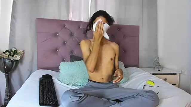 EthanBlackwoodd online show from October 16, 2025, 7:55 pm