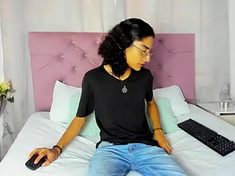 EthanBlackwoodd online show from October 8, 2025, 7:58 pm