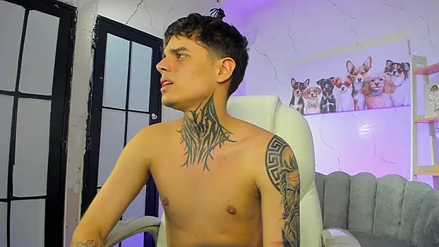 Declan-Fox online show from November 8, 2025, 4:38 am