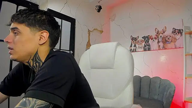 Declan-Fox online show from November 9, 2025, 4:16 am