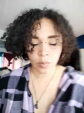 Snapshot of Julie_wallace chatting on December 16, 2025, 1:48 pm Julie wallace online show from December 16, 2025, 1:48 pm