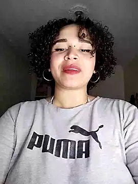 Snapshot of Julie_wallace chatting on November 13, 2025, 9:08 pm Julie wallace online show from November 13, 2025, 9:08 pm