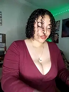 Snapshot of Julie_wallace chatting on February 6, 2026, 2:35 pm Julie wallace online show from February 6, 2026, 2:35 pm