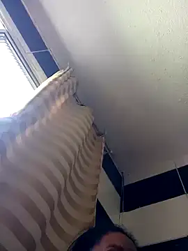 Rosabela04 online show from November 14, 2025, 4:21 pm