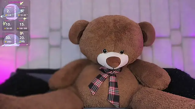 Snapshot of _GigiDoll_ chatting on November 23, 2025, 11:53 am GigiDoll online show from November 23, 2025, 11:53 am