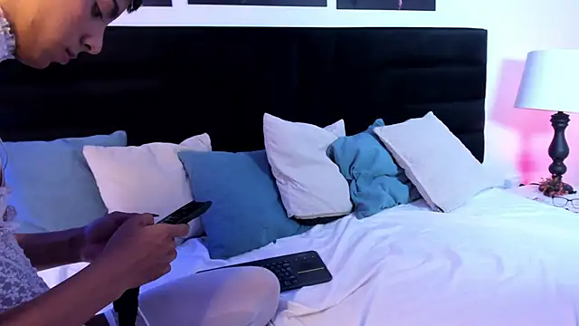 Snapshot of EstivenSallas chatting on November 13, 2025, 3:54 am EstivenSallas online show from November 13, 2025, 3:54 am