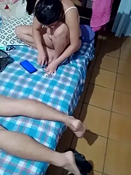 Cachorrinha2025 online show from November 28, 2025, 4:01 am