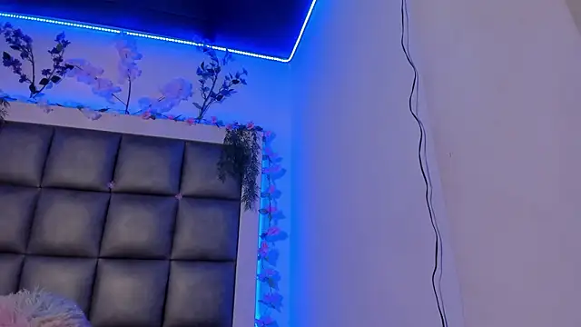 abbiecollins js online show from March 26, 2026, 4:22 am