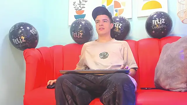 kevinn blue1 online show from November 12, 2025, 1:15 pm