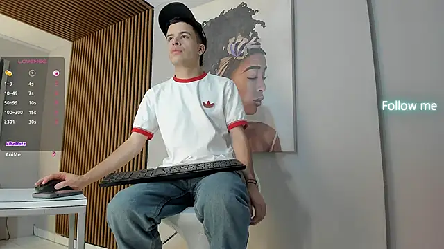 kevinn blue1 online show from September 29, 2025, 10:04 pm