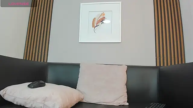 kevinn blue1 online show from September 14, 2025, 8:31 pm