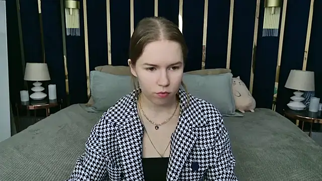 Alida Brice online show from November 9, 2025, 5:33 am