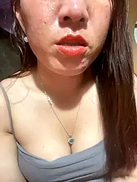 Luna-ass online show from December 4, 2025, 12:04 pm