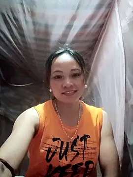 Snapshot of Minh_xx chatting on October 9, 2025, 1:22 pm Minh xx online show from October 9, 2025, 1:22 pm
