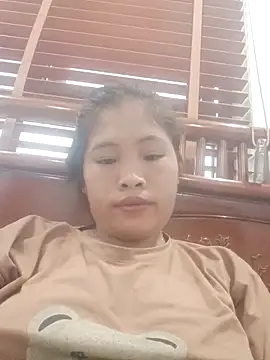 Snapshot of Luyen004 chatting on October 14, 2025, 12:22 am Luyen004 online show from October 14, 2025, 12:22 am