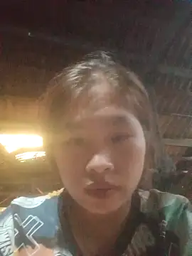 Snapshot of Luyen004 chatting on September 16, 2025, 12:33 am Luyen004 online show from September 16, 2025, 12:33 am