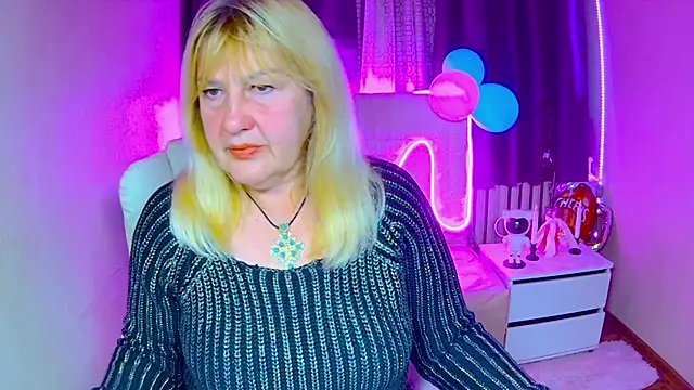 EmmaEllison online show from October 7, 2025, 11:55 am