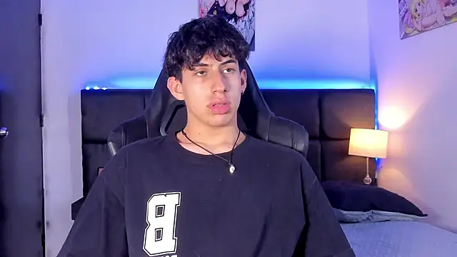 Aaron Spencer13 online show from October 7, 2025, 6:09 pm