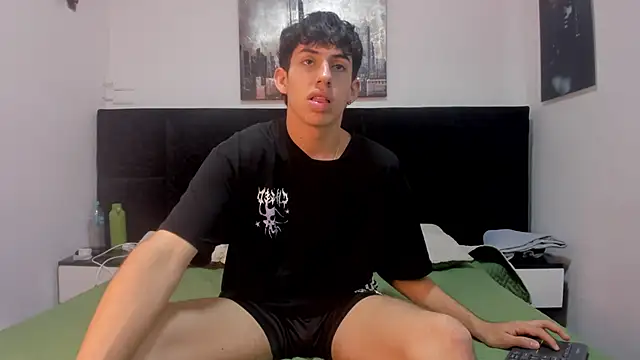 Aaron Spencer13 online show from November 7, 2025, 7:07 pm