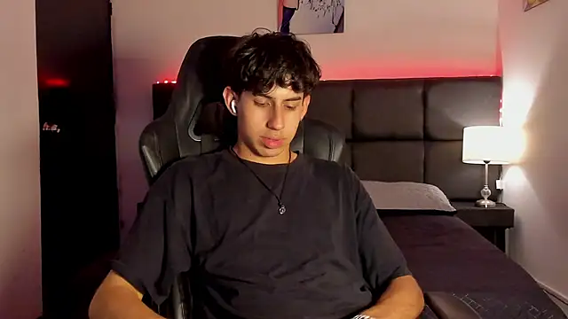 Aaron Spencer13 online show from October 2, 2025, 7:17 pm