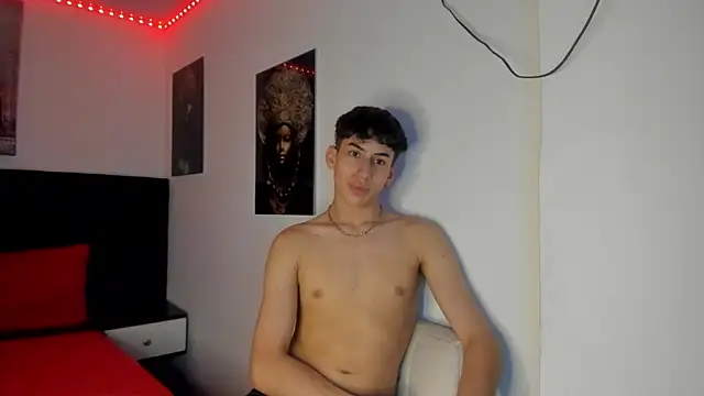 Aaron Spencer13 online show from November 21, 2025, 6:40 pm