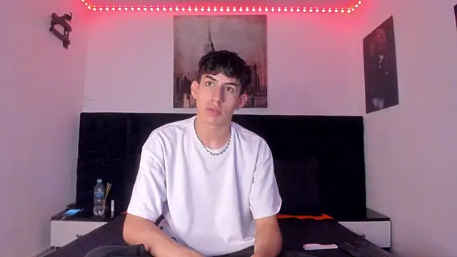 Aaron Spencer13 online show from November 27, 2025, 7:25 pm