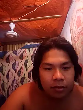 Huntrix2025 online show from November 22, 2025, 3:33 pm