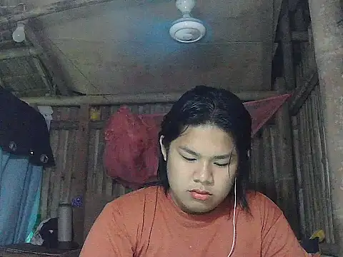 Huntrix2025 online show from April 6, 2026, 1:23 pm