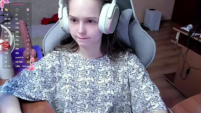 Snapshot of SharybbFace chatting on February 27, 2026, 3:12 pm SharybbFace online show from February 27, 2026, 3:12 pm