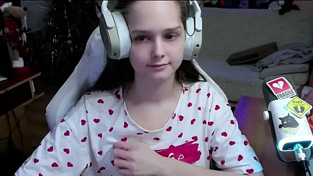 Snapshot of SharybbFace chatting on January 18, 2026, 3:15 pm SharybbFace online show from January 18, 2026, 3:15 pm