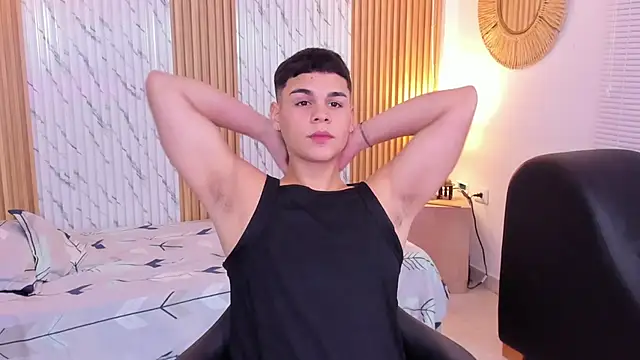 james jonnes online show from October 18, 2025, 7:27 pm