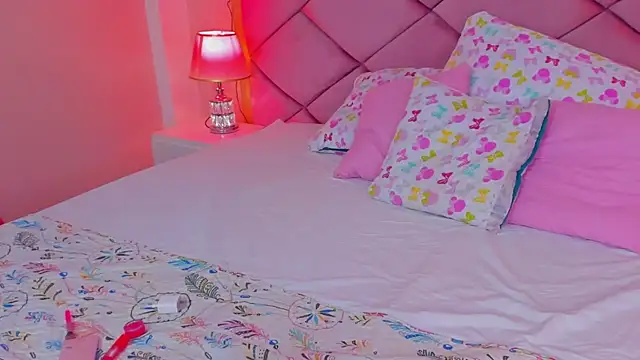 ChloeLaurentt online show from March 1, 2026, 1:05 am