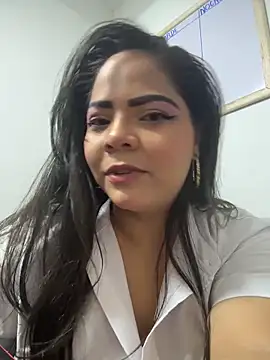 ROUSE SINCLAIR online show from October 18, 2025, 7:49 pm