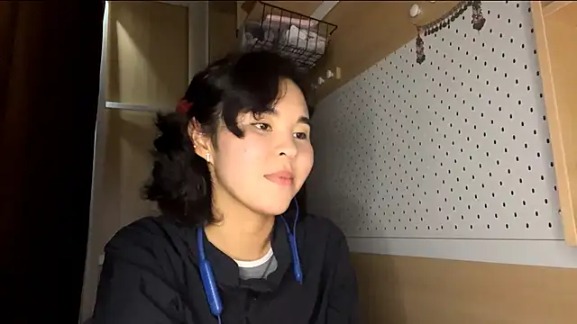 JennyCarpenter online show from April 13, 2026, 10:08 am